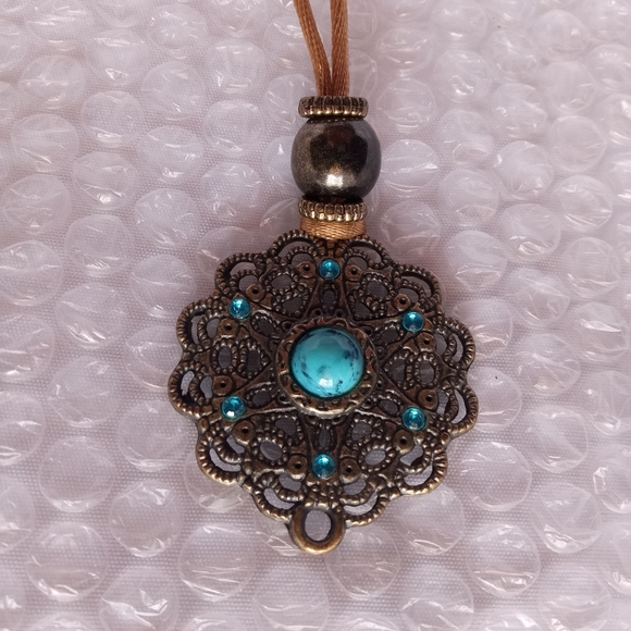 🎈3 for $10🎈Corded Pendant - Picture 2 of 8